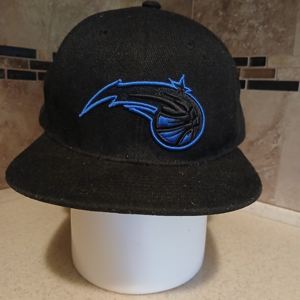 Orlando Magic Black Mitchell & Ness Snapback Hat.